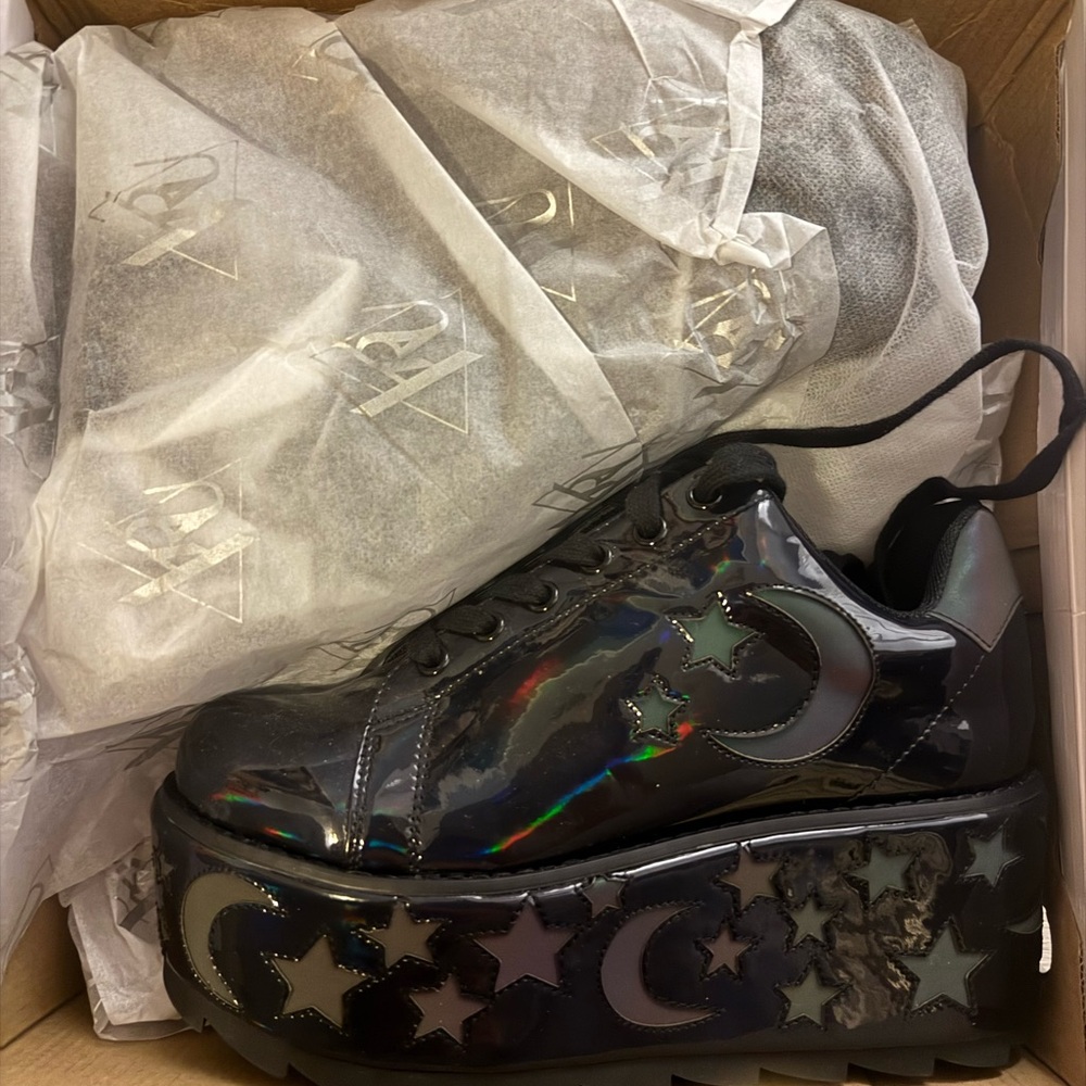 YRU REFLECTIVE LALA LUNA PLATFORM SNEAKERS (SIZE 7.5) NWT - Picture 3 of 9